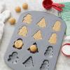 Wilton Non-Stick Christmas Cookie Shapes Pan, 12-Cavity (Gingerbread Man, Tree, Snowman)