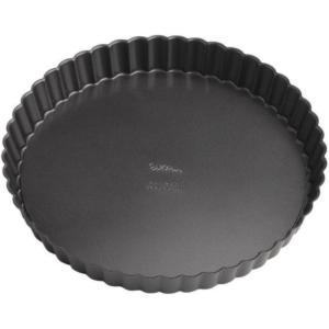 Wilton Perfect Results Premium Non-Stick Bakeware Round Tart and Quiche Pans, Sunday Brunch May Never be the Same Again, Fluted Edges Add a Touch of Flair, 9-Inch