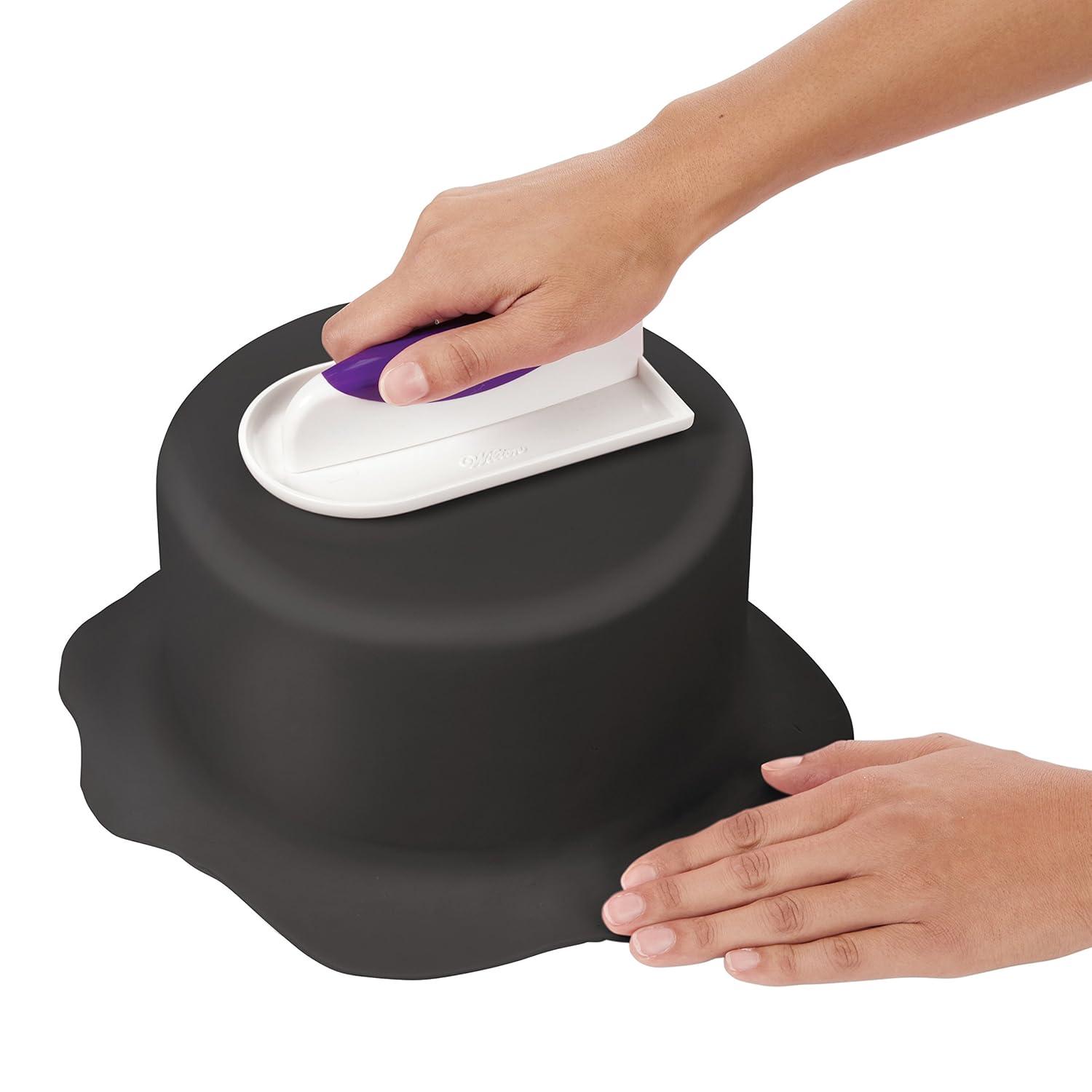image:imageWilton 7102303 Wilton Decorator Preferred Black Fondant 24 oz Fondant IcingBlack