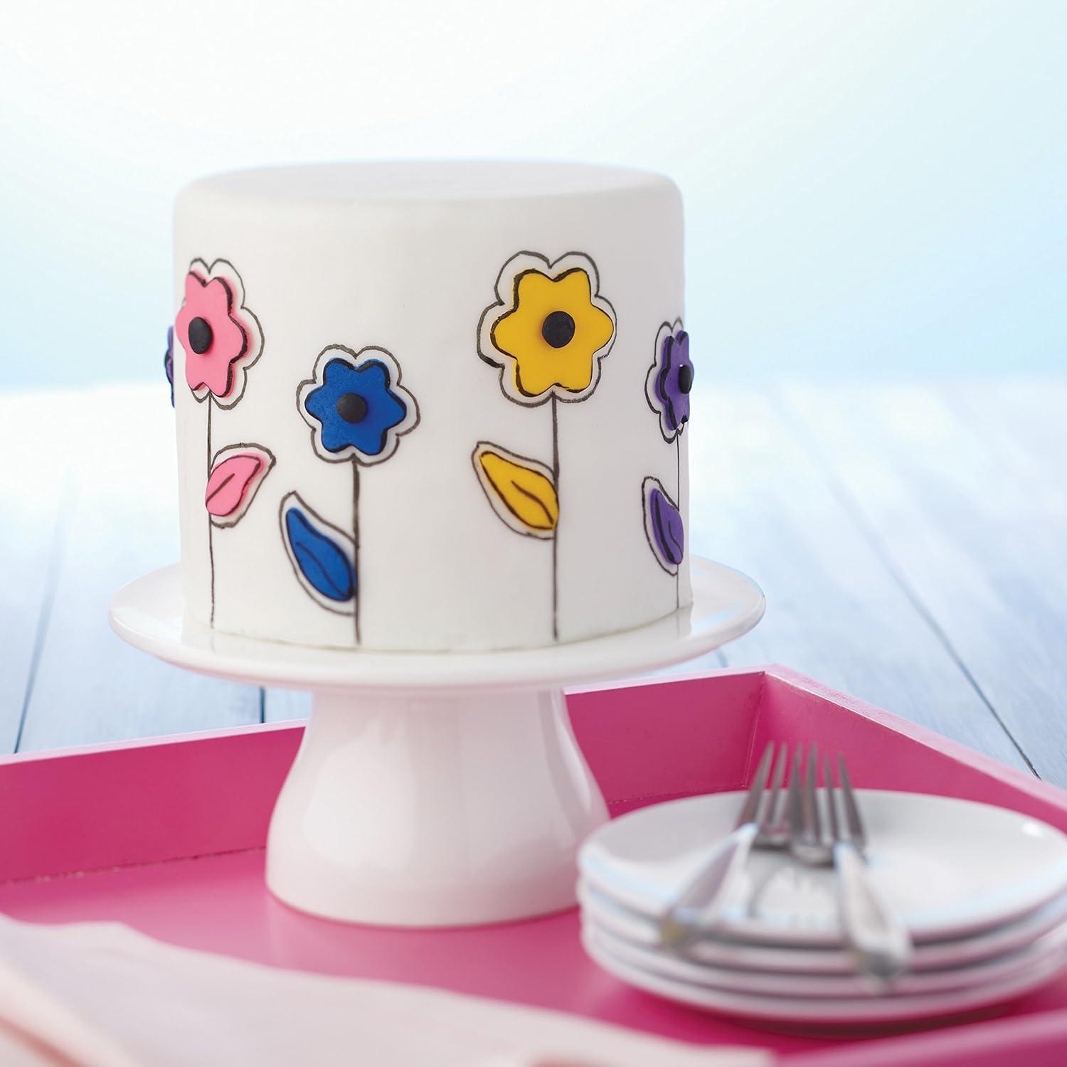 image:imageWilton 7102303 Wilton Decorator Preferred Black Fondant 24 oz Fondant IcingYellow