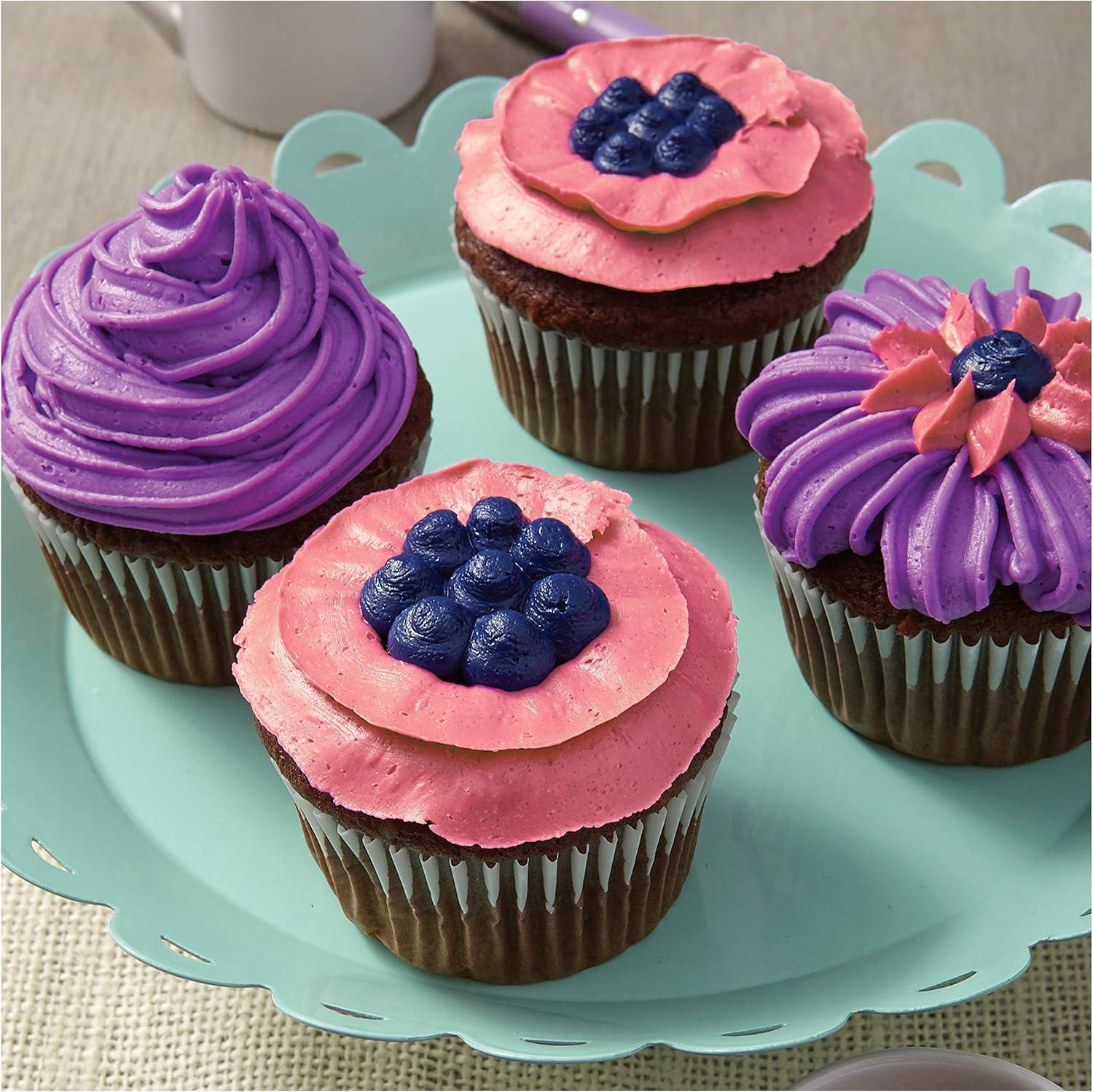 image:imageWilton I Taught Myself To Decorate Cupcakes Cupcake Decorating Book Set How To Decorate Cupcakes