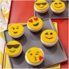 Wilton – 710-2303 Wilton Decorator Preferred Black Fondant, 24 oz. Fondant Icing(Yellow)