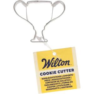Wilton Metal Cookie Cutter, 3-Inch, Apple(Trophy)
