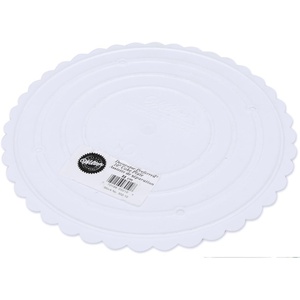 Wilton 14 Inch Scalloped Edged Round Separator Plates(10in)