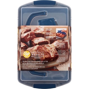 Wilton Perfect Results Non-Stick Oblong Cake Pan Set – Bake, Transport and Serve a Delicious Cakes, Brownies, Casseroles, 3-Piece, 13 x 9-Inch(Medium)